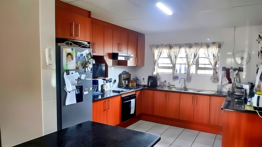3 Bedroom Property for Sale in Langenhovenpark Free State